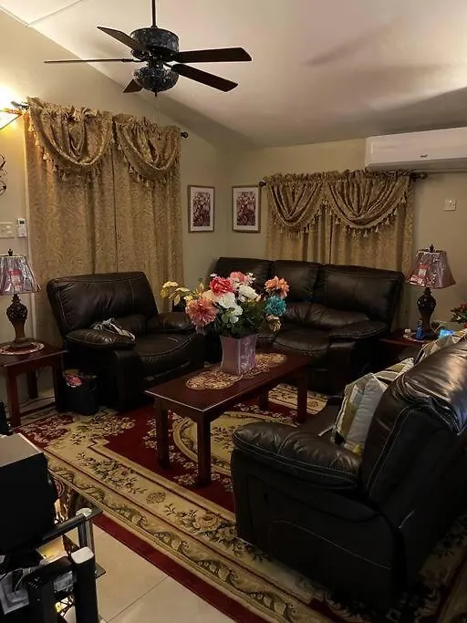 Cheerful 2Bedroom 1Bath, Wifi, Air Conditioning Montego Bay