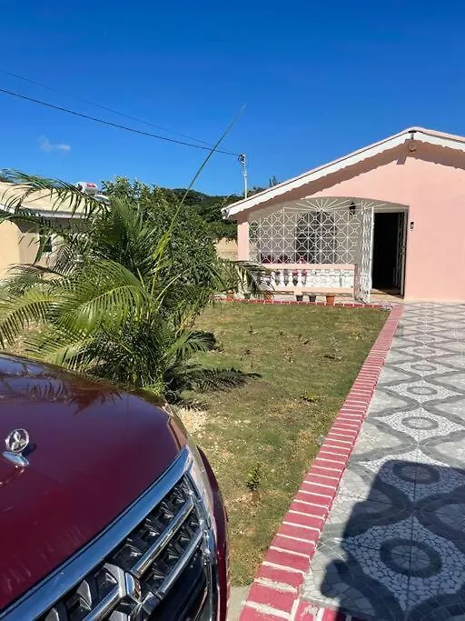 Holiday home Cheerful 2Bedroom 1Bath, Wifi, Air Conditioning Montego Bay